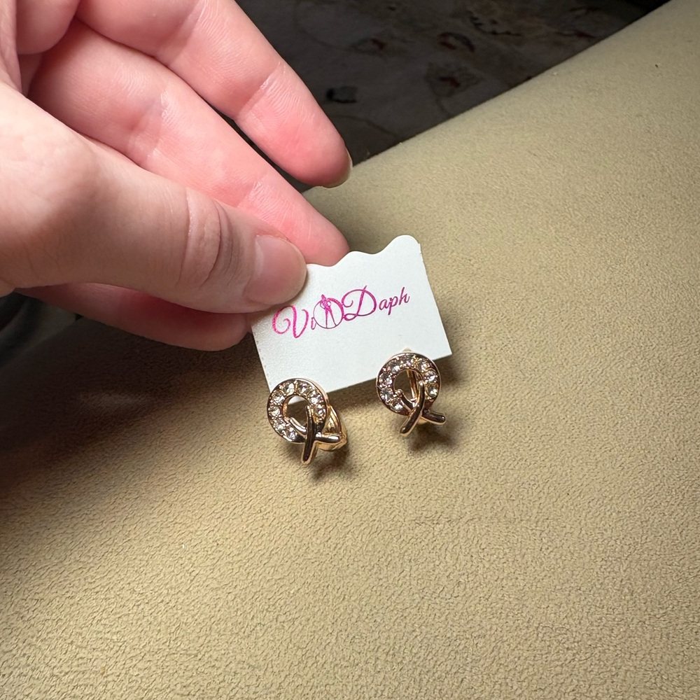 NWT Gold Sparkle Knot Earrings